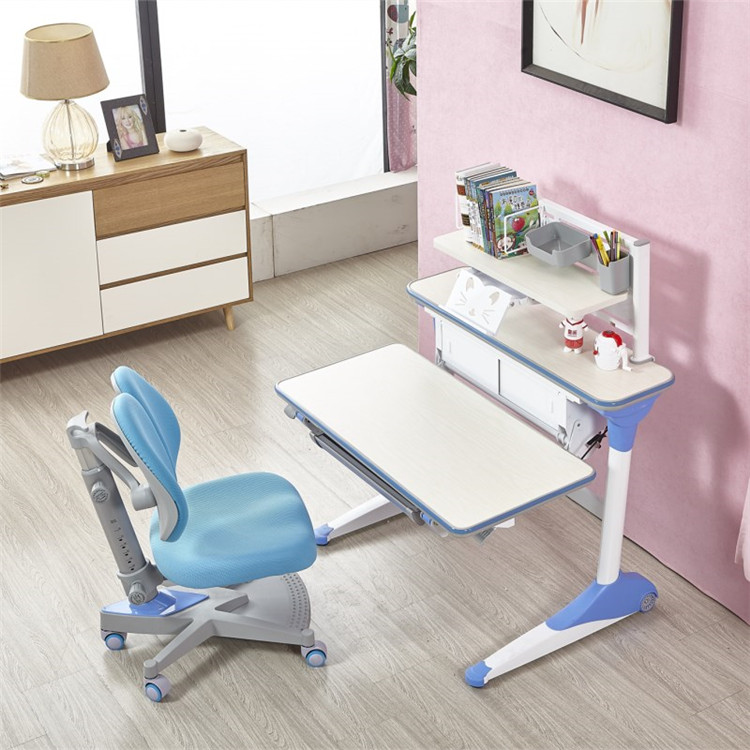 Height adjustable kids study table