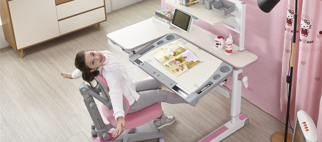 ergonomic children's desk