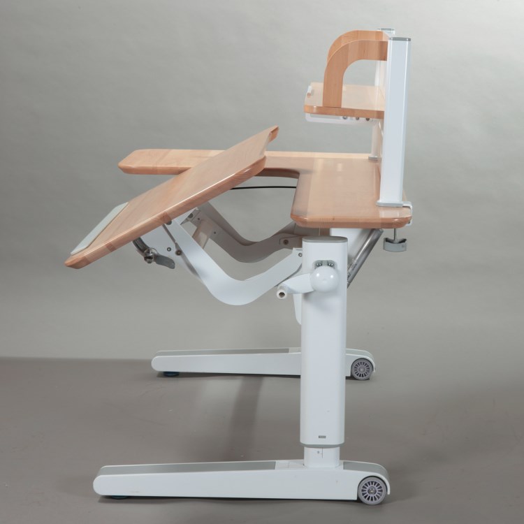 height adjustable childrens desk